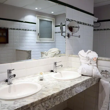 Termes 4*